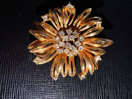 Vintage vergoldete Brosche 🌼, Signiert