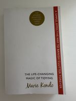 Buch "The Life-Changing Magic of Tidying" von Marie Kondo