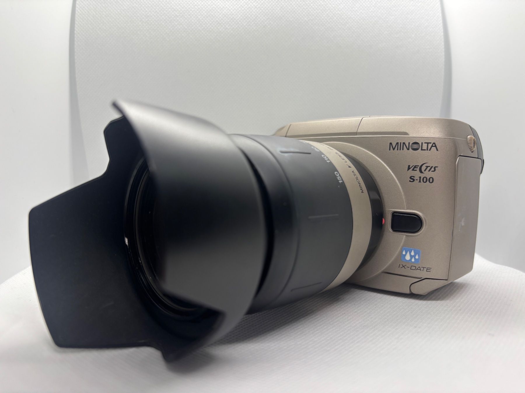 Minolta Fotocamera: Minolta Vectis S-100 APS Spiegelreflexkamera mit Objektiv – Usato da St-Ursanne venduto da tui_x5vz