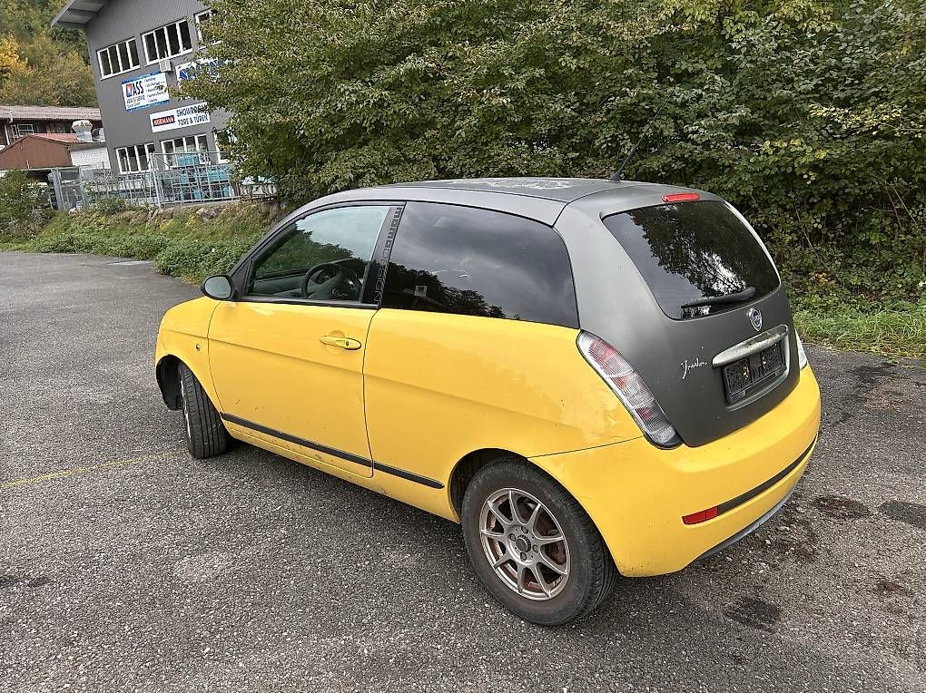 Automobili: Lacia Y 1.4 – Usato da Mülenen venduto da Jetmir019 2