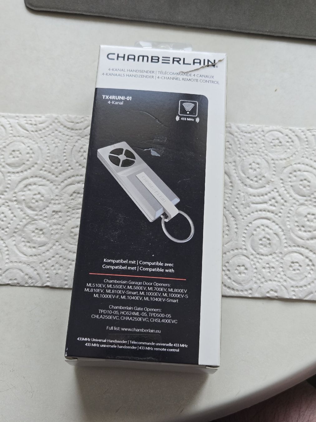 Telecomandi: CHAMBERLAIN 4-Kanal Handsender TX4RUNI-01, Neu – Nuovo e nell'imballaggio originale da Solothurn venduto da Sam79