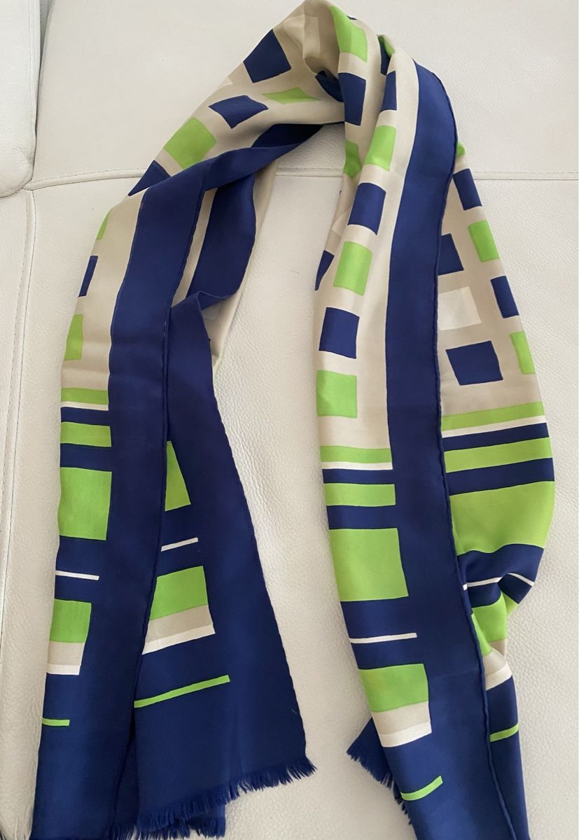 Foulard & Sciarpe: Seiden Schal 🌸 – Usato da Opfikon venduto da Luis144