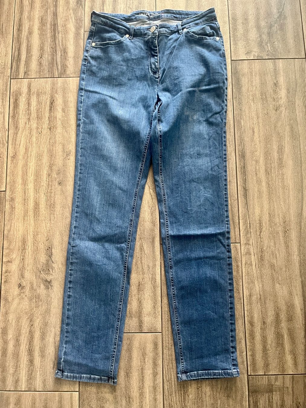 Toni Jeans: Toni Five Pocket- Stretch- Jeanshose, Grösse 40 – Gebraucht aus Strengelbach von Lucaernest