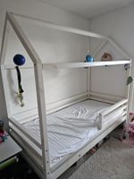 Kinderbett Hausbett aus Kiefer massiv Lattenrost Weiß 90x200