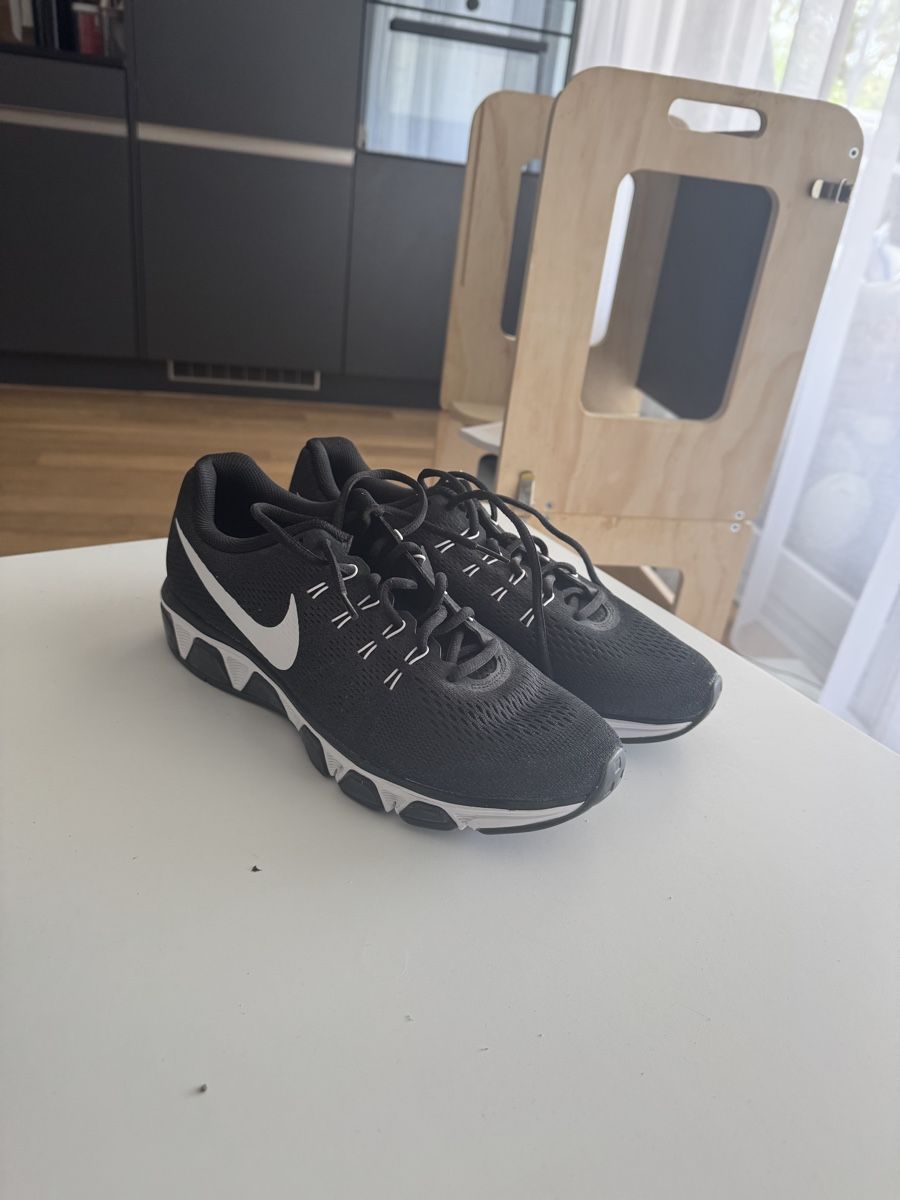 Nike Scarpe da uomo: Nike Laufschuhe – Nuovo (secondo la descrizione) da Wohlen AG venduto da Ar_gu
