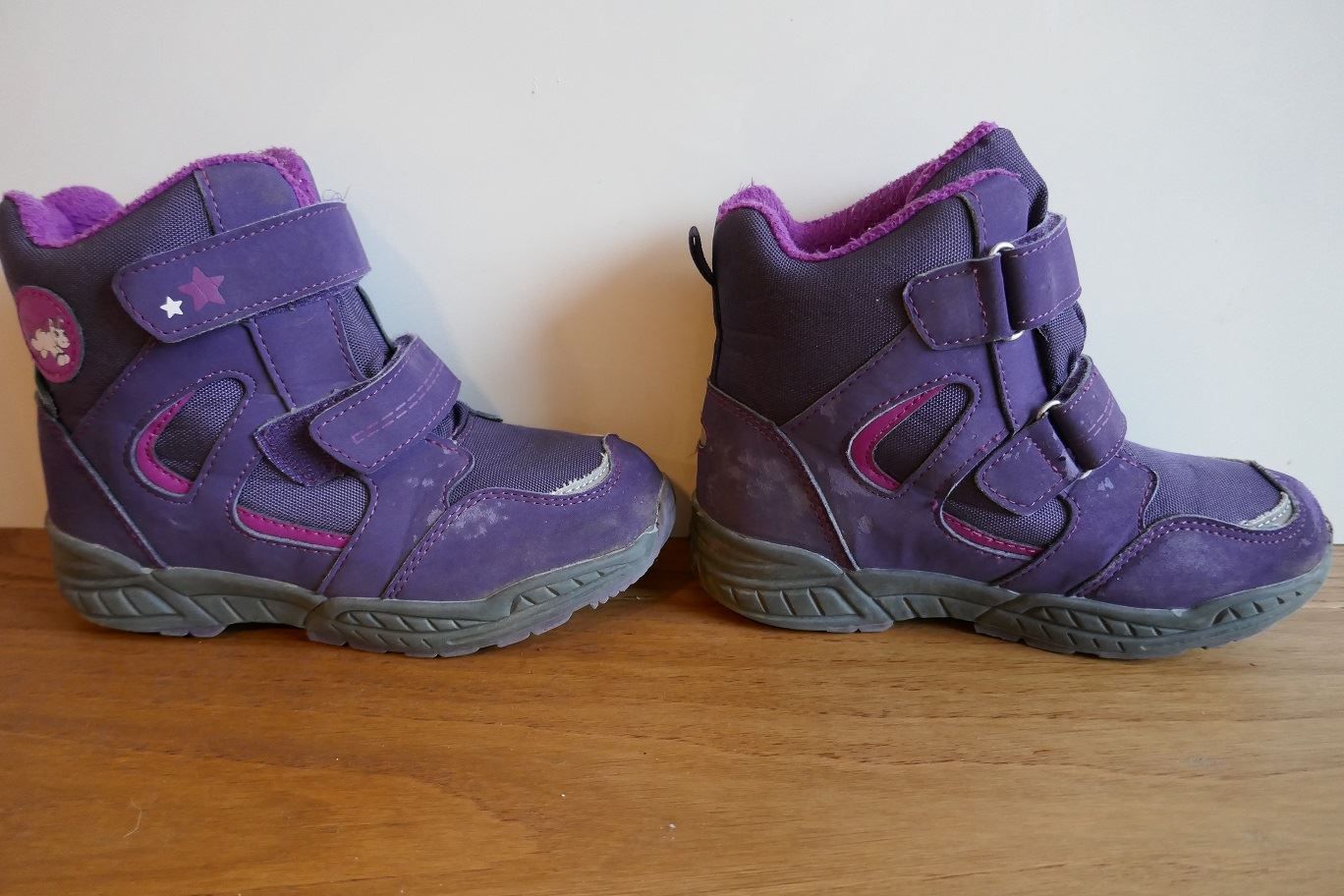 Scarpe per ragazze: Schmucke violette Winterstiefel, Gr. 29 – Usato da Horgen venduto da Feli39 1