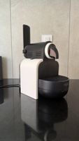 Nespresso DeLonghi Kaffeemaschine schwarz-weiss guter Zustan