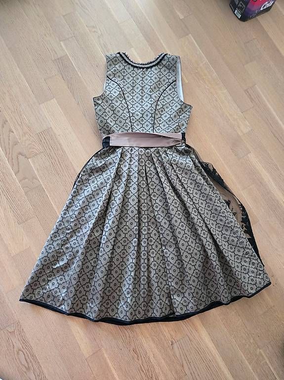 Vestiti: Krüger Dirndl Gr. 36 – Usato da Bergdietikon venduto da Phoenixxx1980 4