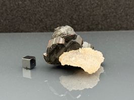 Quartz and black tourmaline - Mineral