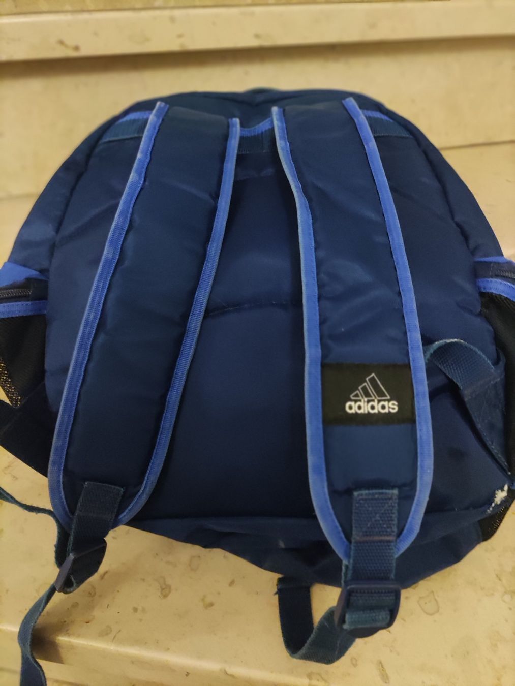 Adidas Zaini: Adidas Rucksack – Usato da Solothurn venduto da Csw1 1
