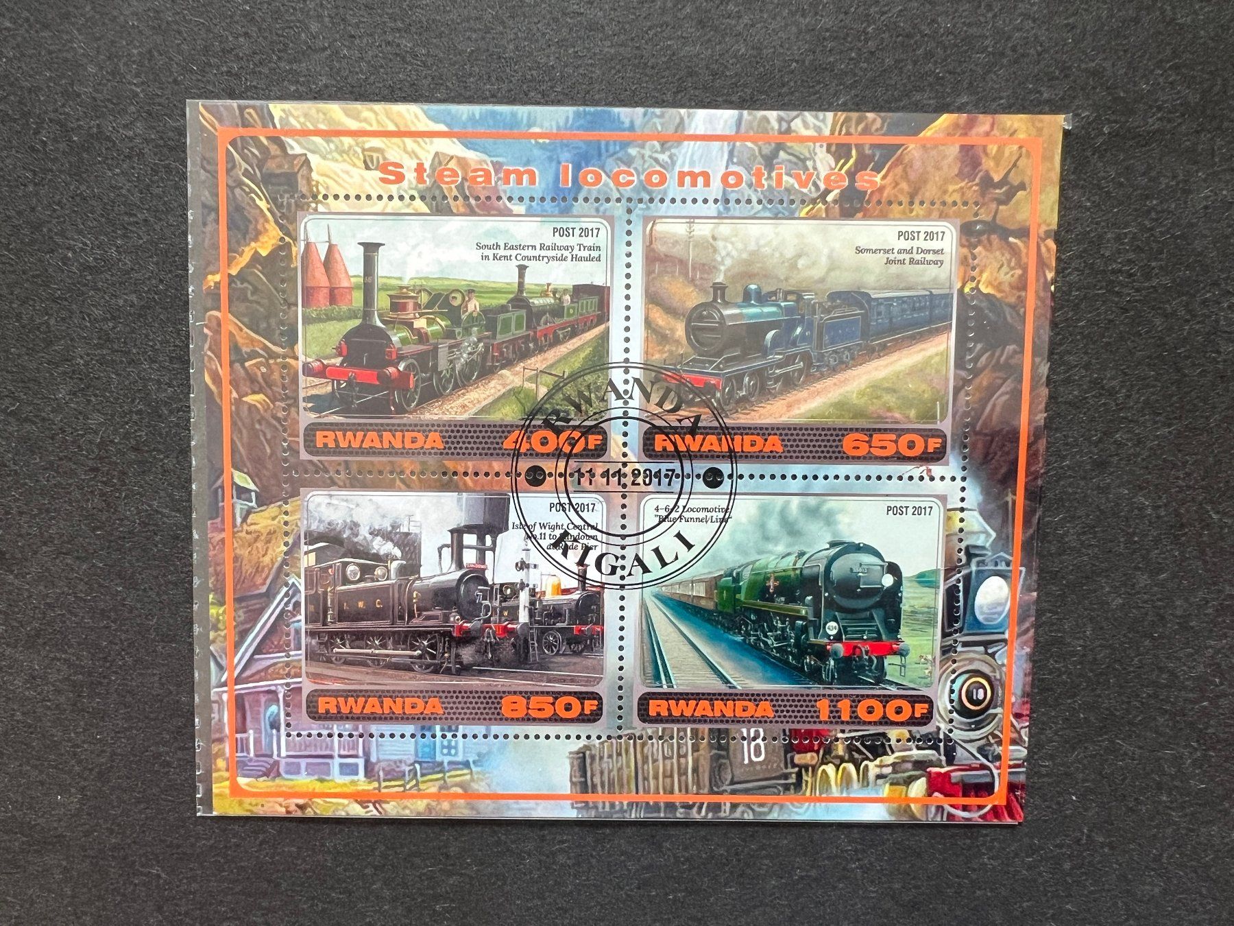 Tutti i francobolli: Ruanda 2017  Luxusblock Eisenbahnen gest. (A322) – Usato da Hinwil venduto da Sidi4