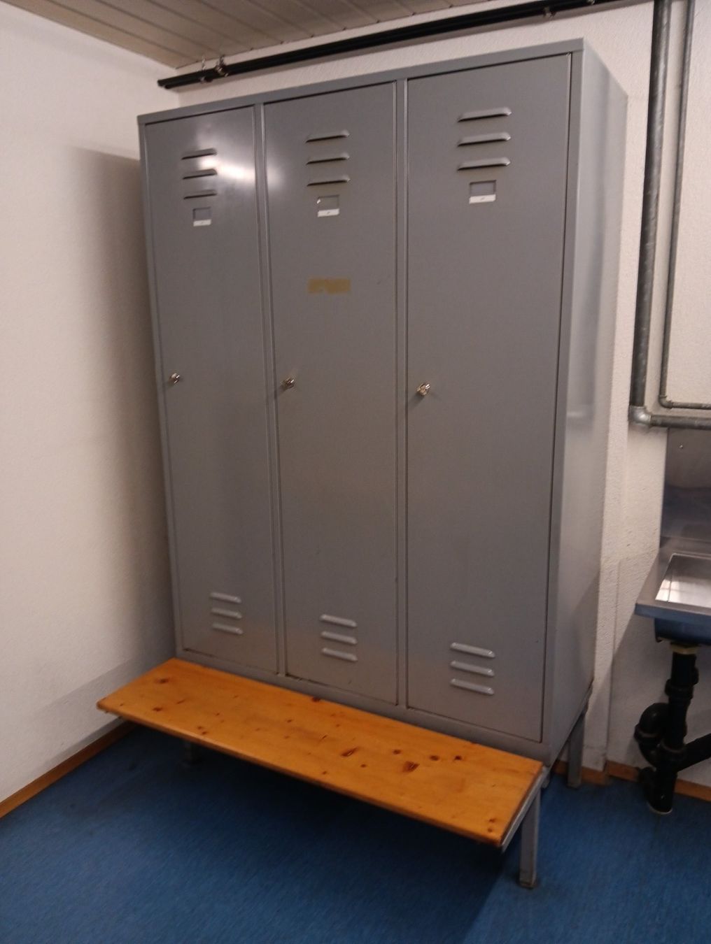 Lista Armadi: Garderobenschrank Lista 3fach – Usato da St. Gallen venduto da supertramper