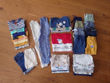 Kleiderpaket für Jungs Grösse 98 – 39 Teile 🧸