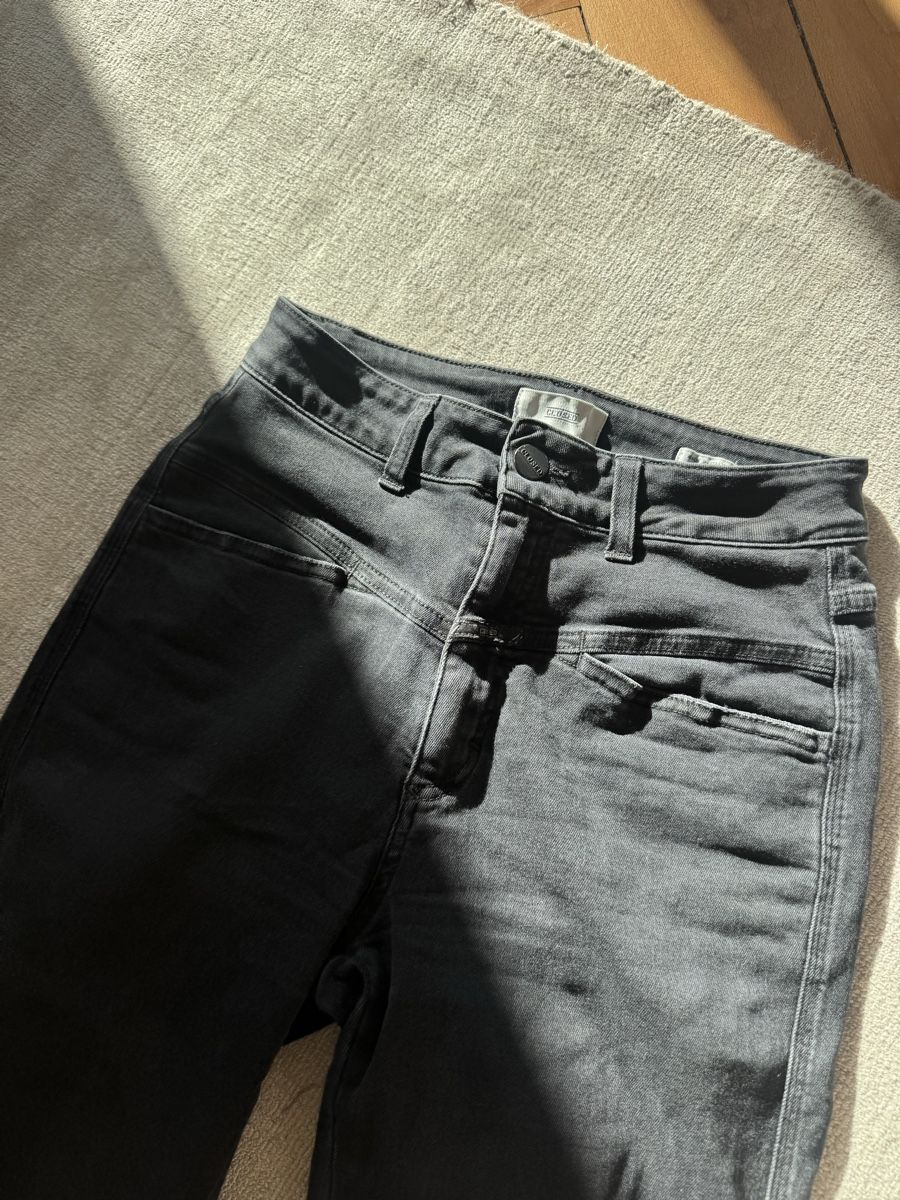 Closed Jeans: Closed pedal pusher Jeans, Gr. 40 entspricht einer 36 – Usato da Zürich venduto da sop_5gg8 2
