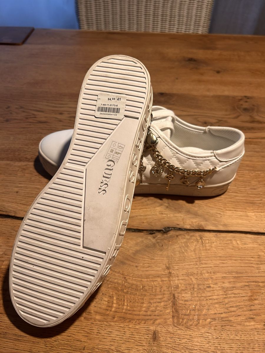 Guess Damenschuhe: Guess Sneakers Gr.41 – Neu (gemäss Beschreibung) aus Tägerwilen von man_qx8b 2