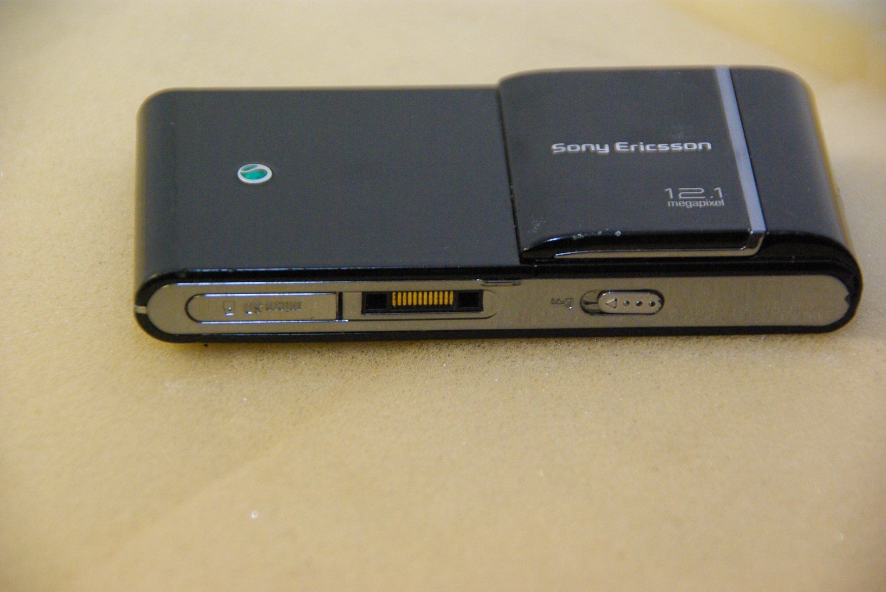 Sony Telefoni cellulari / Smartphones: Sony Ericsson Satio mit 12.1 megapixel – Difettoso da Herisau venduto da Cevianer1844 4