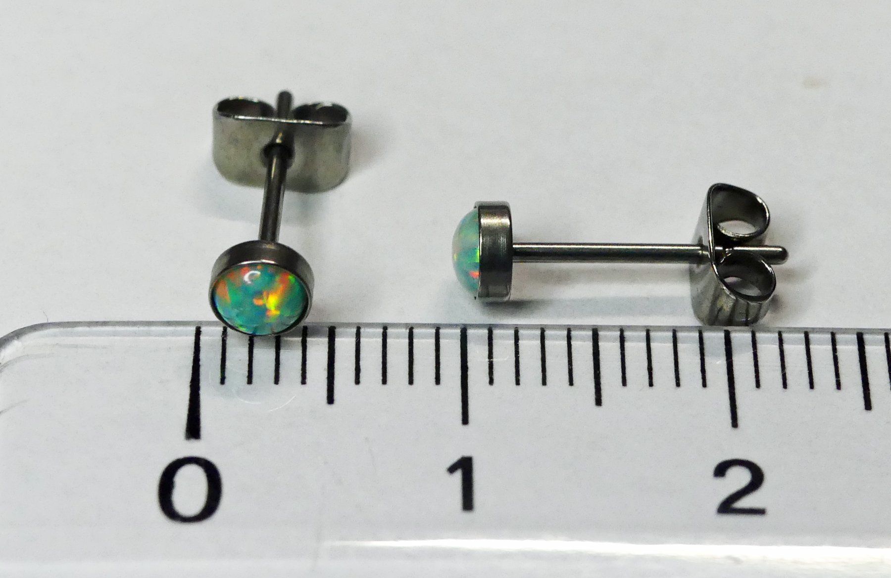 Orecchini pendenti & Orecchini a lobo: Ohrsteker aus Titanium mit Opal – Nuovo e nell'imballaggio originale da Matten b. Interlaken venduto da kero71 6