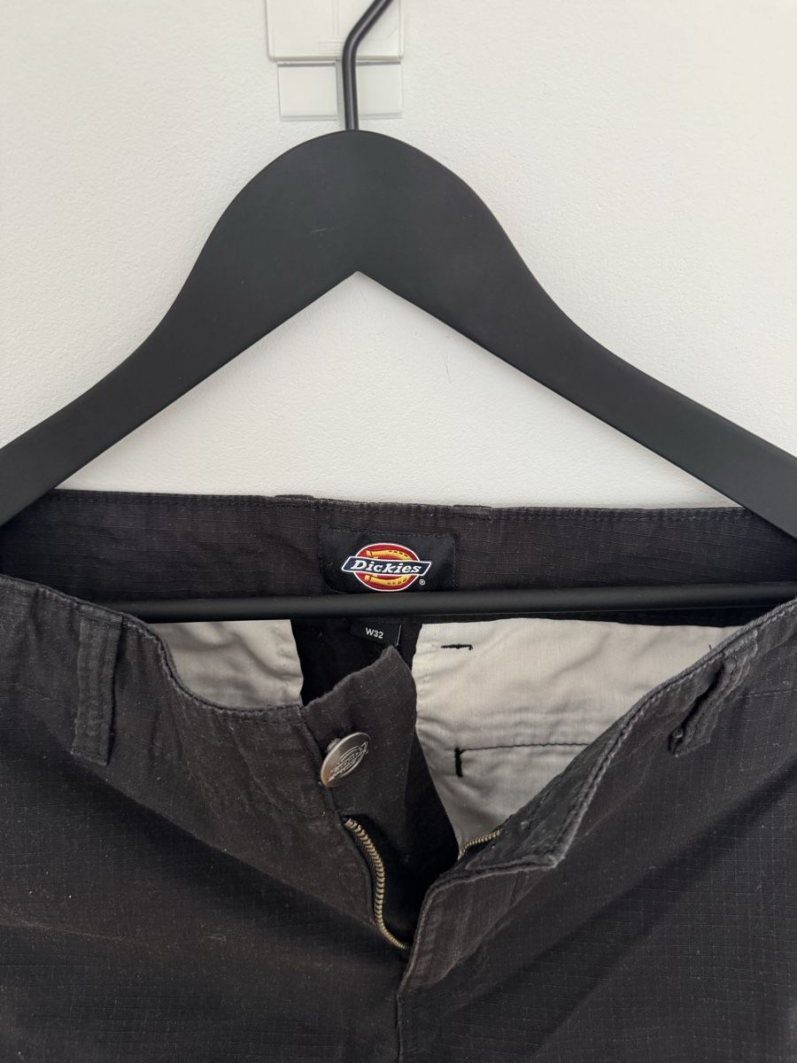 Dickies Pantaloni: Dickies Construct Cargo Shorts Schwarz 32 – Nuovo (secondo la descrizione) da Zürich venduto da pa.ul 1