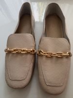 NEW:Elegant Damen Loafer Beige mit Goldener Kette – S. EU 40