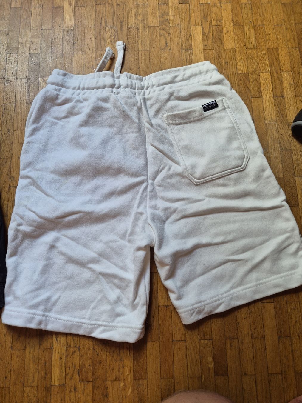 Bershka Pantaloni: Lot de 2 short M – Usato da Petit-Lancy venduto da Tom_mccr 5