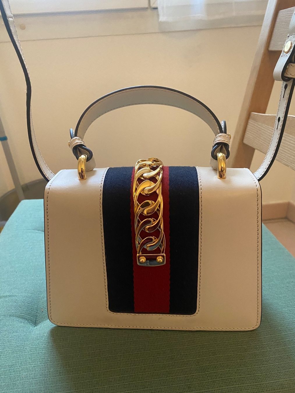 Gucci Sacs femmes: Sac à main Gucci Sylvie – Neuf (Voir description) à Lausanne par bab_s576 1