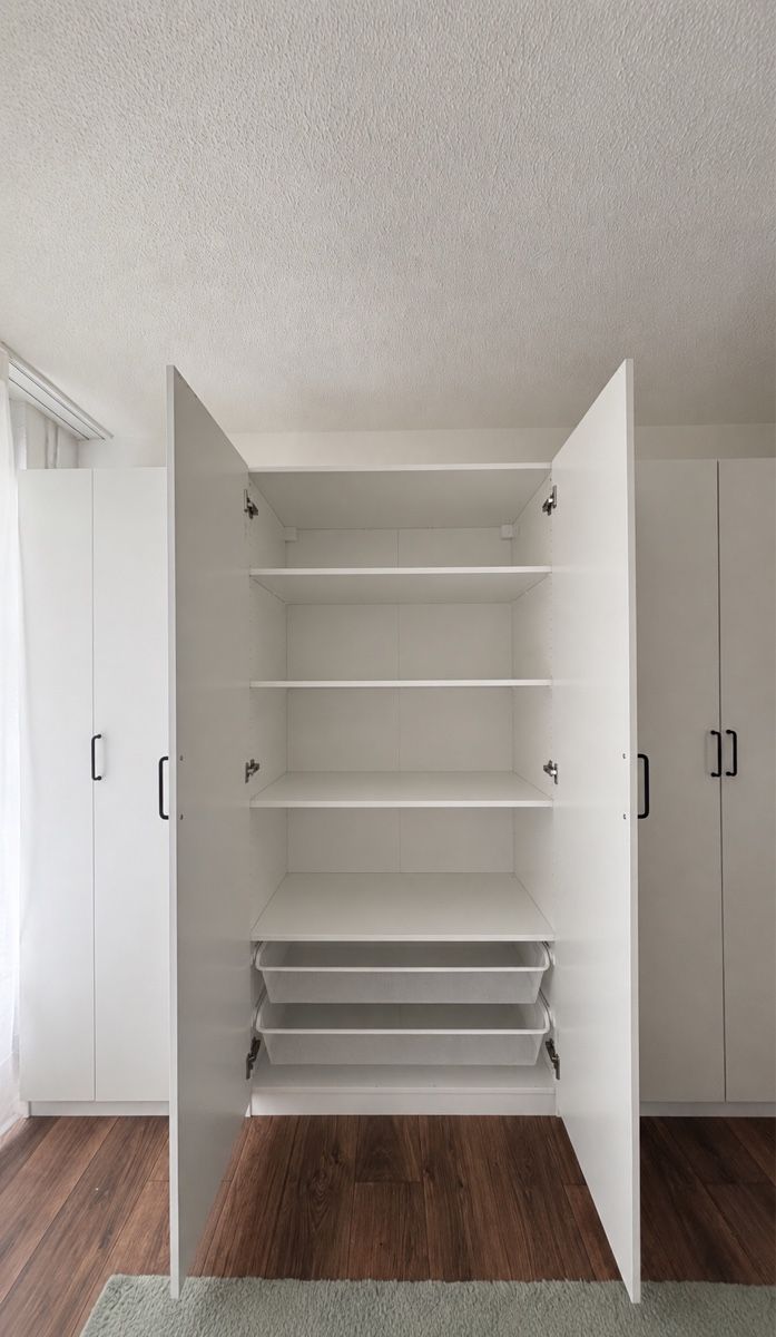 Ikea Armoires: Neuwertiger Pax Kleiderschaft – Neuf (Voir description) à Heimberg par sar_5xc7 3