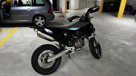 Husqvarna 701 Supermoto unfallfahrzeug 