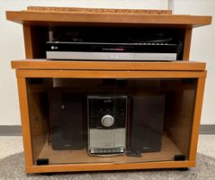 Fernsehmöbel / TV-Möbel mit drehbarer Oberplatte und Glastür
