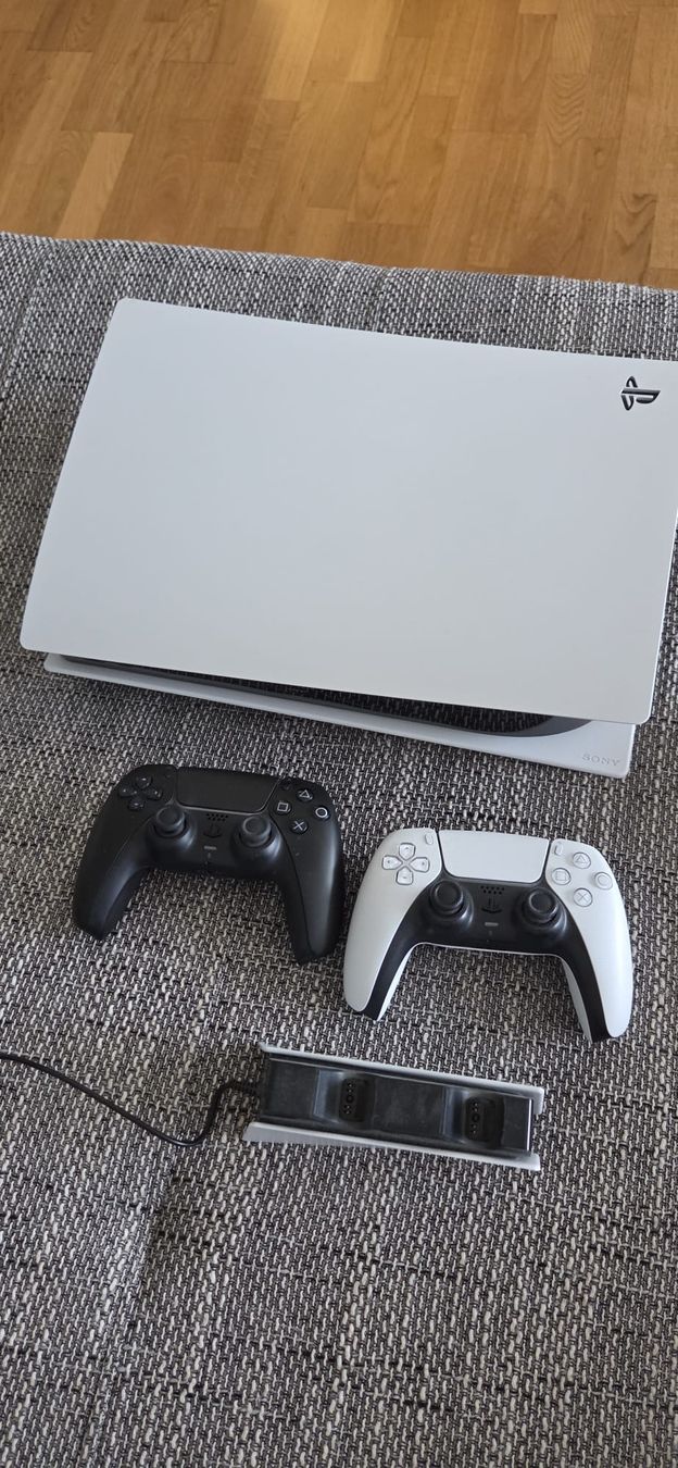 Sony Konsolen: PS5  – Gebraucht aus Rheinfelden von mij_89jw