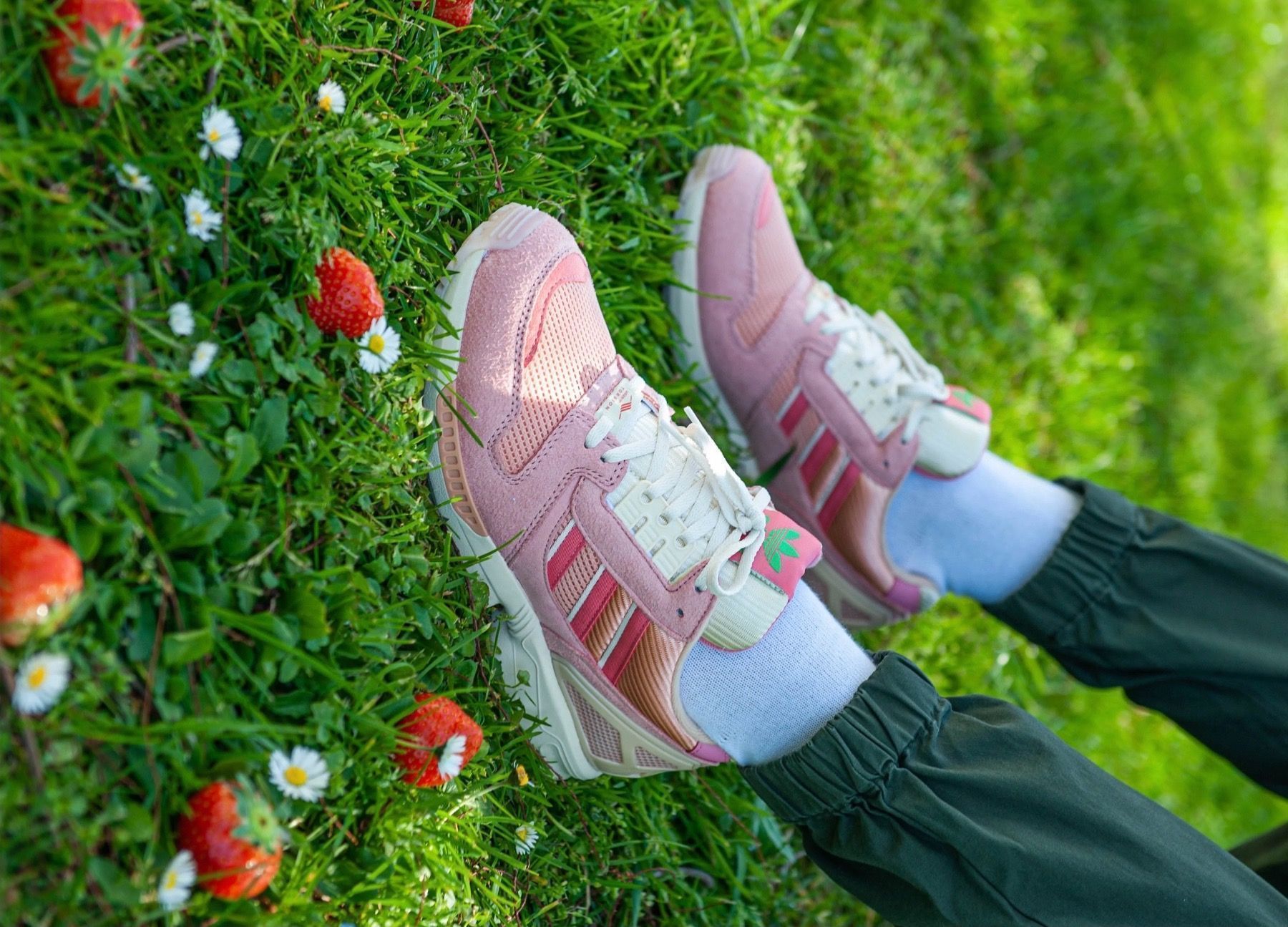 adidas-zx-8000-strawberry-latte