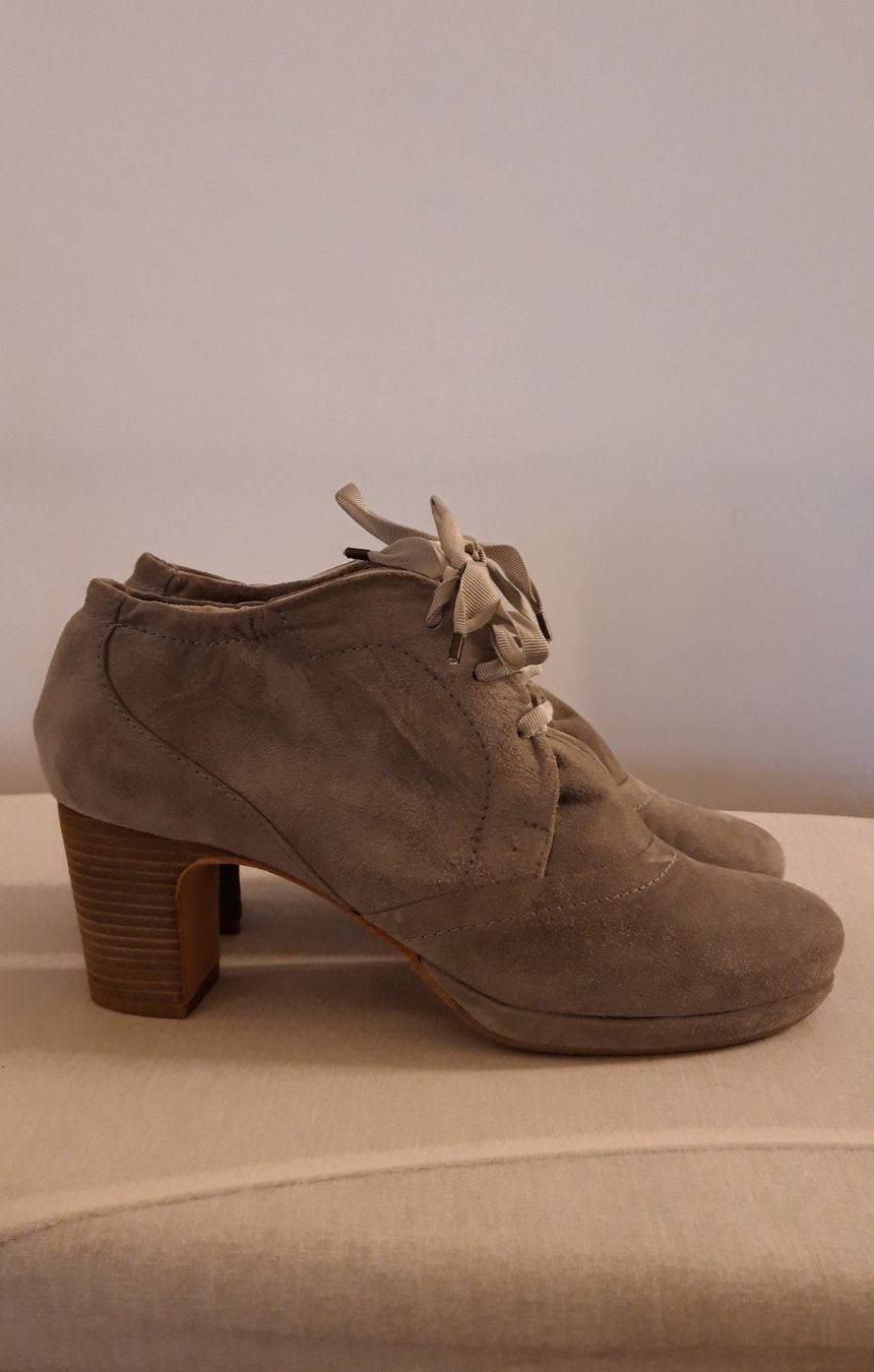 Scarpe da donna: Leder Schnürschuh – Usato da Oberburg venduto da Briga23