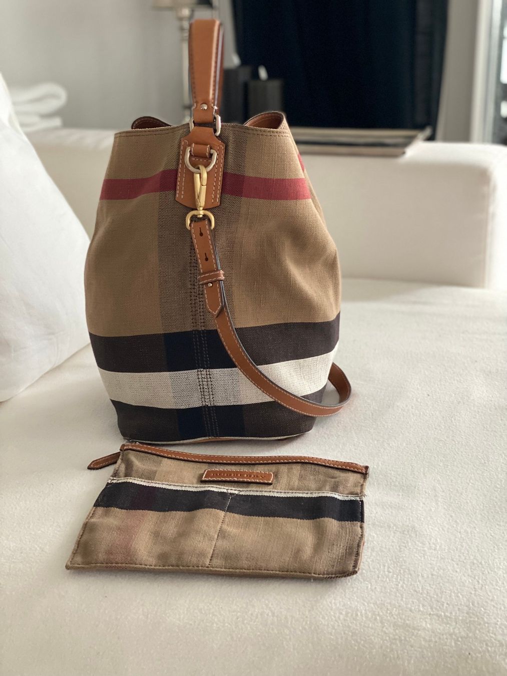 Sacs femmes: Burrbery Tasche – Neuf (Voir description) à Solothurn par Lyn123 2