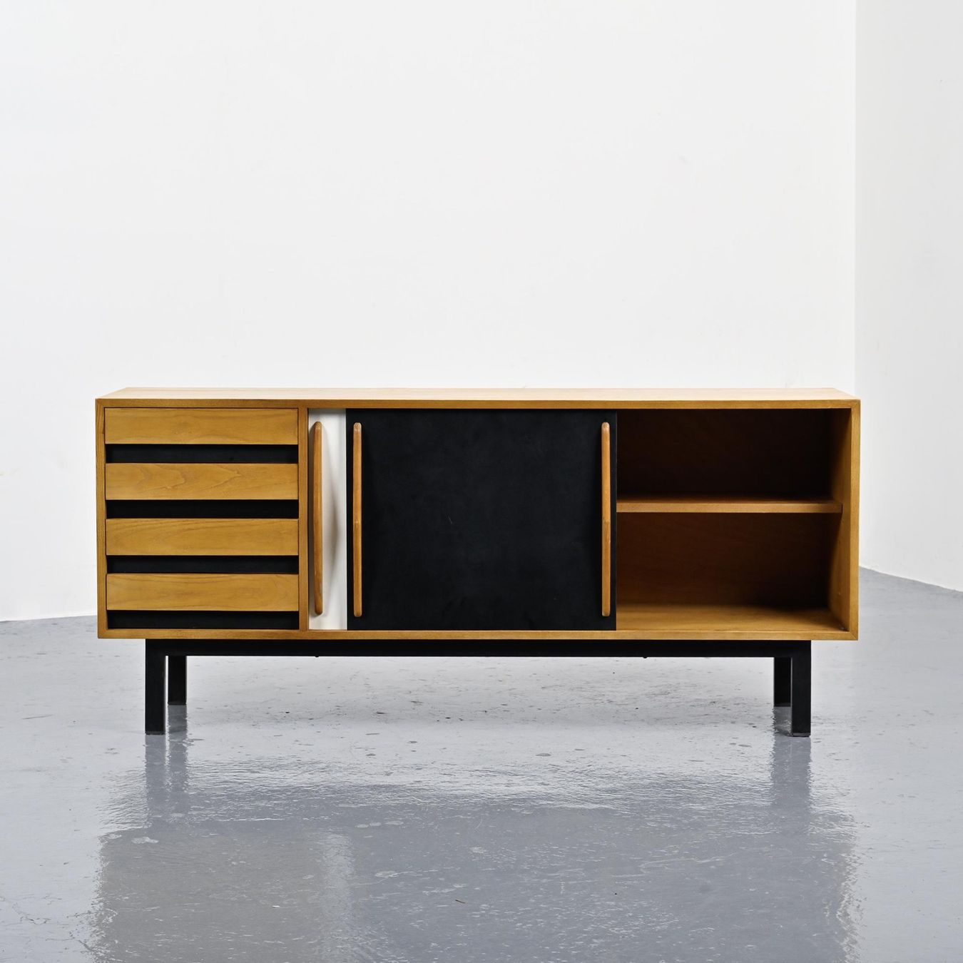 Credenze: Sideboard par Charlotte PERRIAND, édition Steph SIMON  1956 – Usato da VILLEURBANNE venduto da PATEREDELAGANDOUZE 3