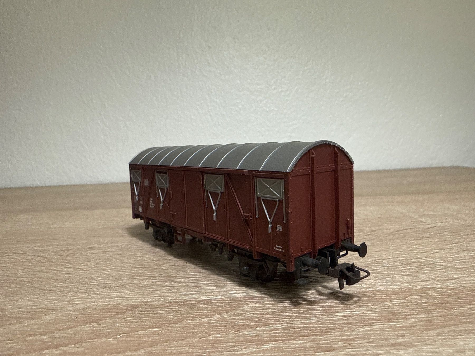 Roco Modelleisenbahnen: Roco Güterwagen DB H0 (92) – Gebraucht aus St-Aubin-Sauges von Lo_Go 3