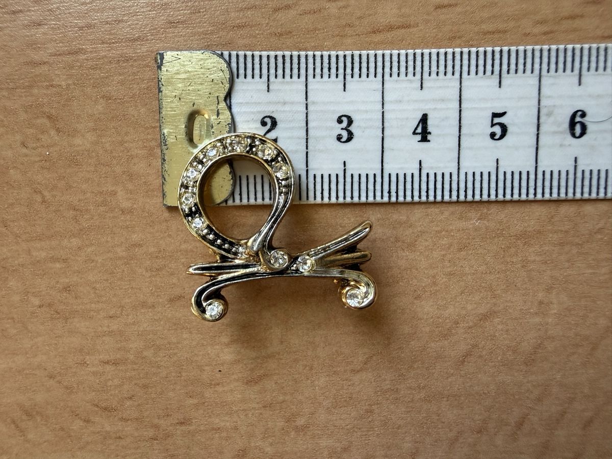 Spille & Fermagli: Vintage-Brosche mit Initiale P goldfarben mit Strass. – Nuovo (secondo la descrizione) da Lamone venduto da LaCantinaMagica 3