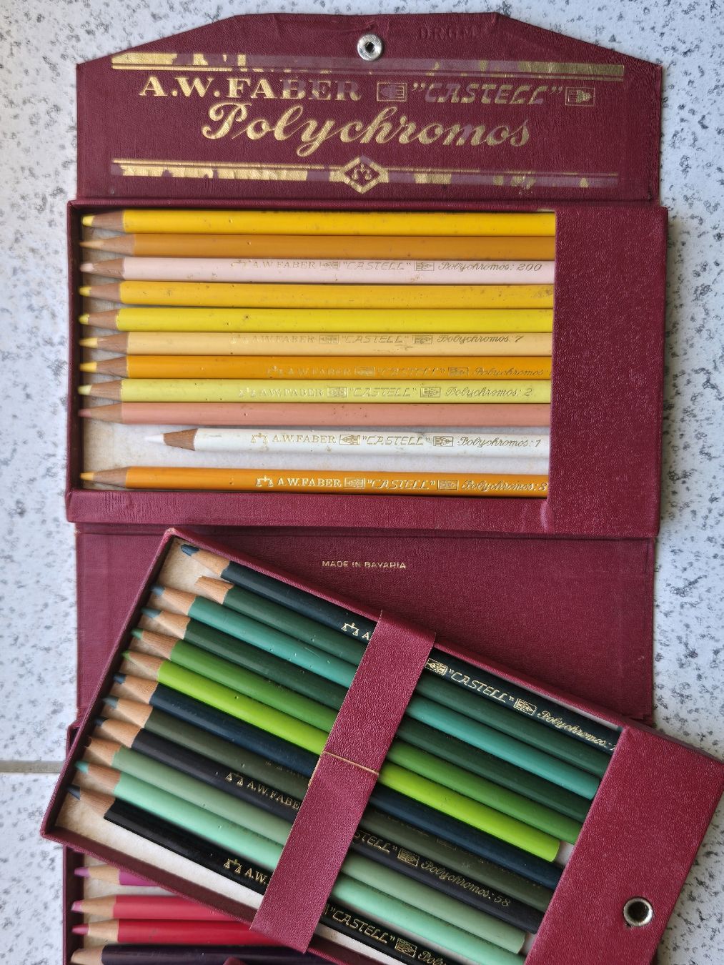 Faber-Castell Matite, matite colorate & gessi: Faber Castell Farbstift-Set – Usato da Montet (Broye) venduto da CandiceD 2
