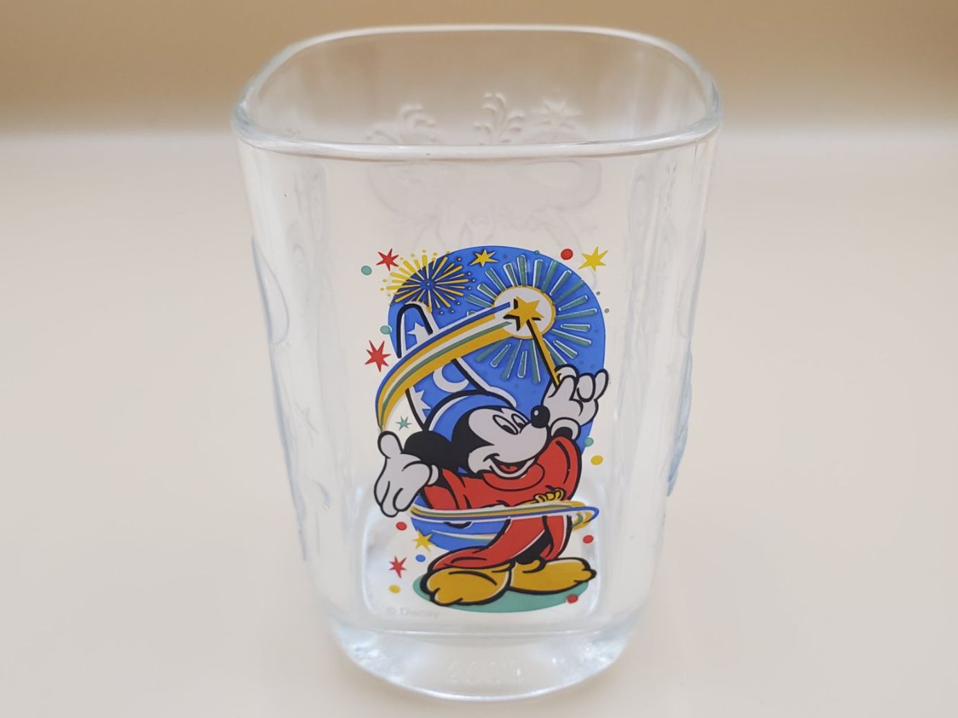 Disney Gläser: Verre Disney McDonald 2000 Mickey Sorcier Parc Epcot Floride – Gebraucht aus Rennaz von La_malle_du_dauphin