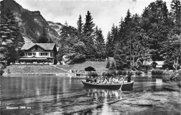 Blausee (BE) Alpensee mit Ruderboot