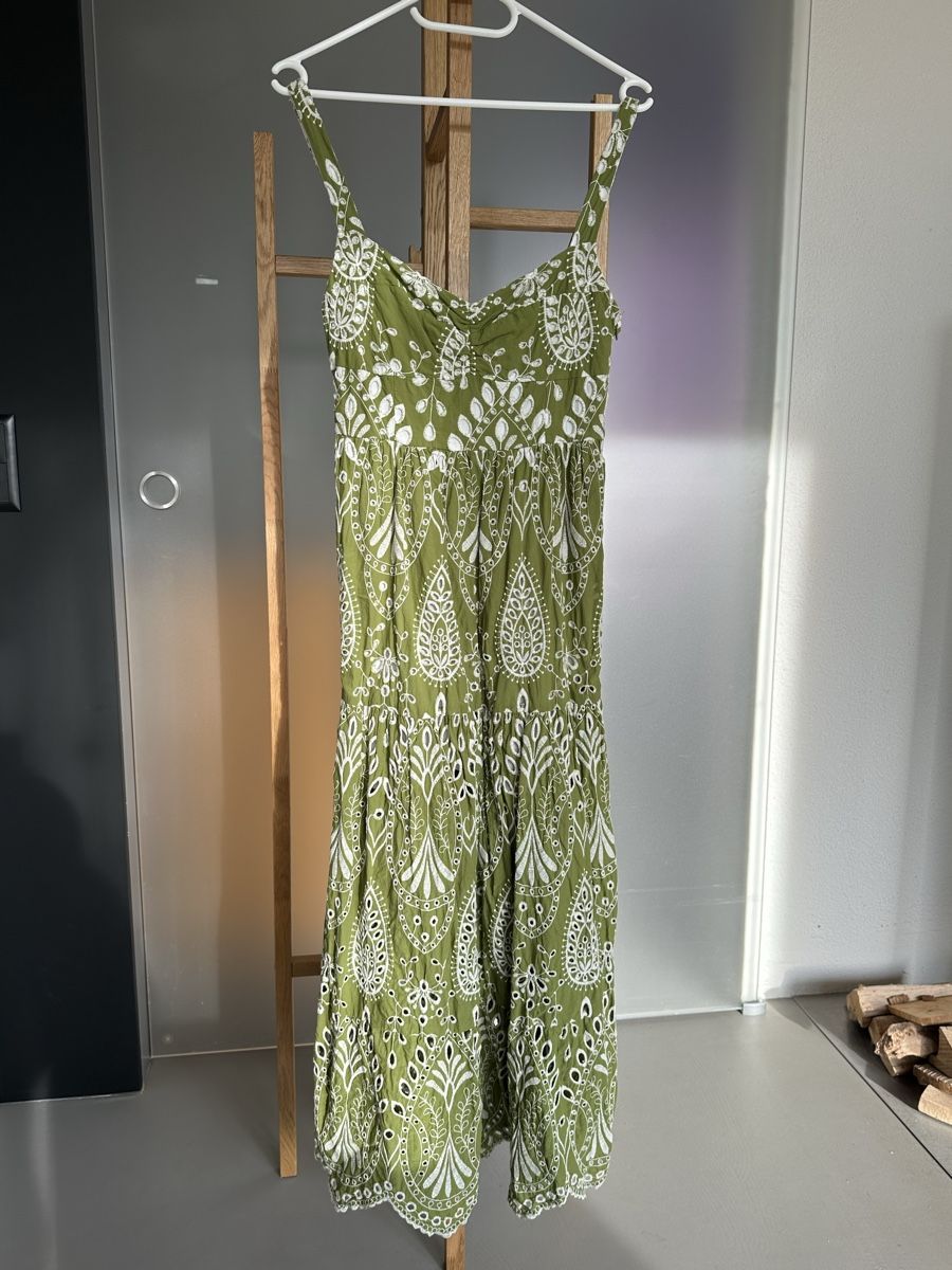 Zara Vestiti: Grünes Sommerkleid – Usato da Gipf-Oberfrick venduto da Gabor5