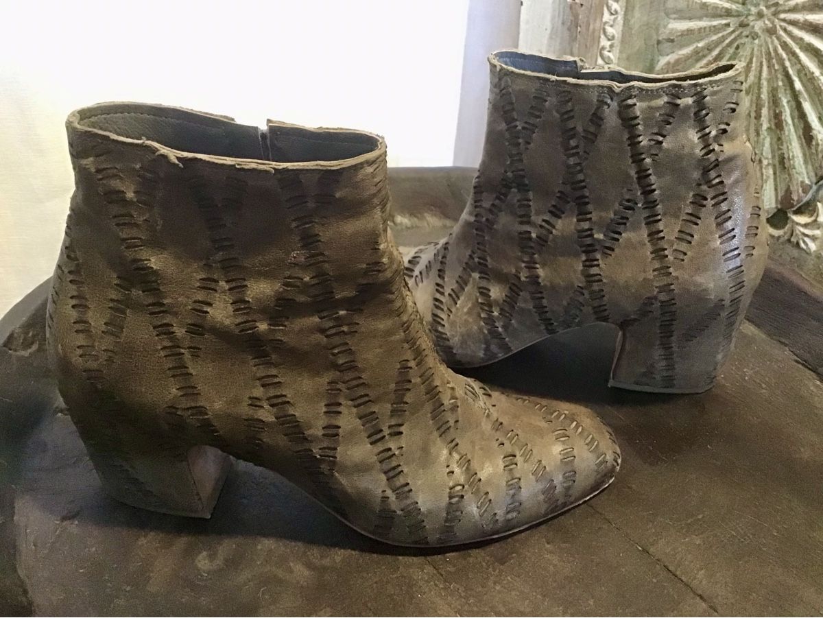 Vic Matié Damenschuhe: Leder Stiefel von Vic Matié Gr. 41 – Gebraucht aus Birsfelden von rah_8bfj 9