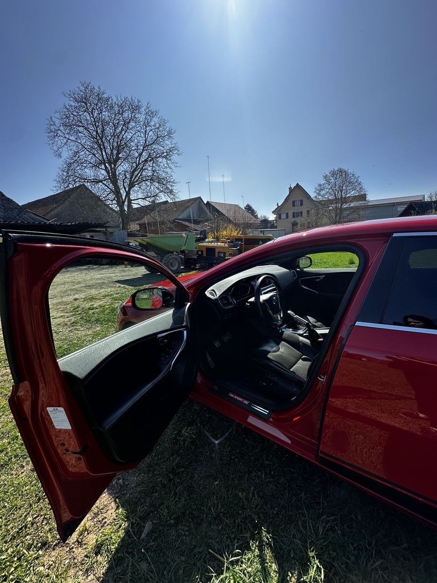 Volvo Automobili: Volvo V40 Sport 200 – Usato da Amlikon-Bissegg venduto da buerkin 6