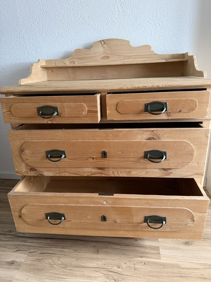 Cassettiere: Kommode mit Aufsatz – Usato da Rorschacherberg venduto da kela67 1