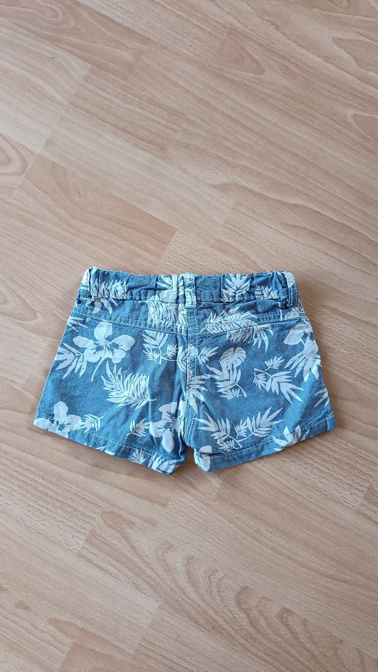 Pantaloni: Kurze Hosen/ Gr 98 – Usato da Flims Dorf venduto da ali_8n8q 1
