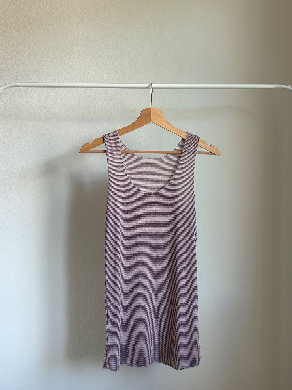 Camicette, T-shirt & Top: Weiss-rotes Unterhemd mit Glitzer – Usato da Zürich venduto da bbbggg