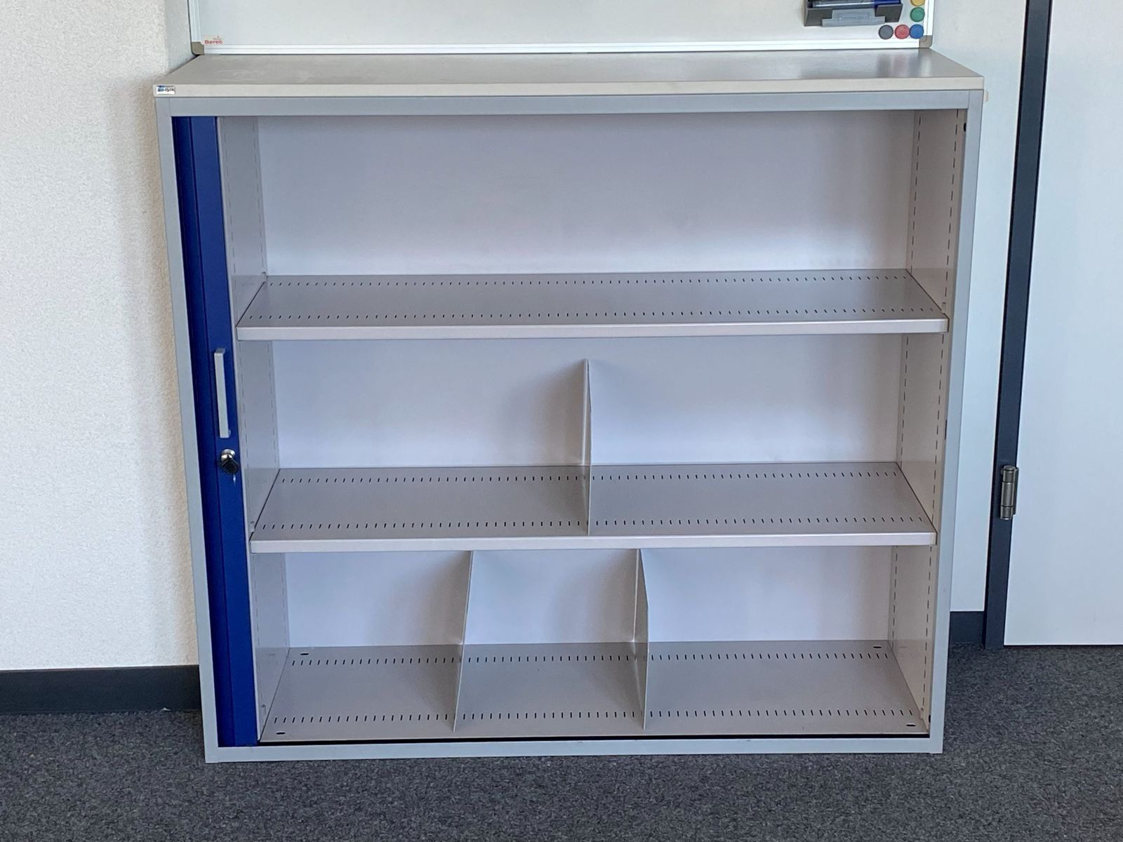 Lista Armoires: Büro-Schrank – D'occasion à Worb par Tom123bern 1