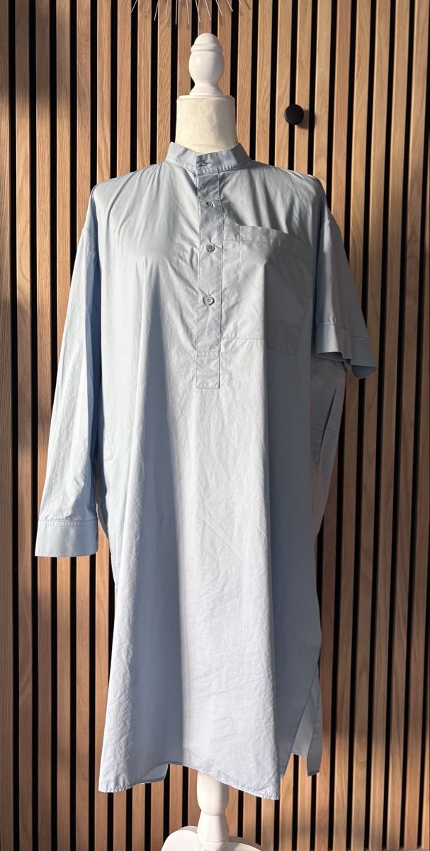 Vestiti: Balenciaga Hemdblusen-Kleid – Usato da Horgen venduto da Anatolia
