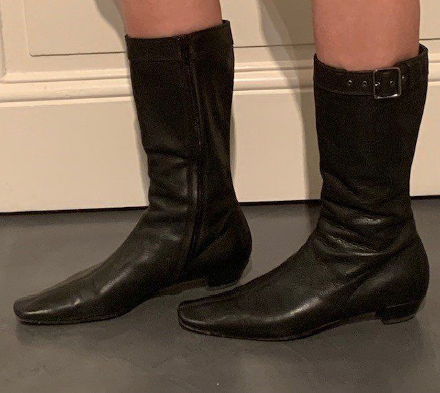 Gucci Chaussures femmes: Bottines noires de Gucci – D'occasion à St-Aubin-Sauges par Juliezan