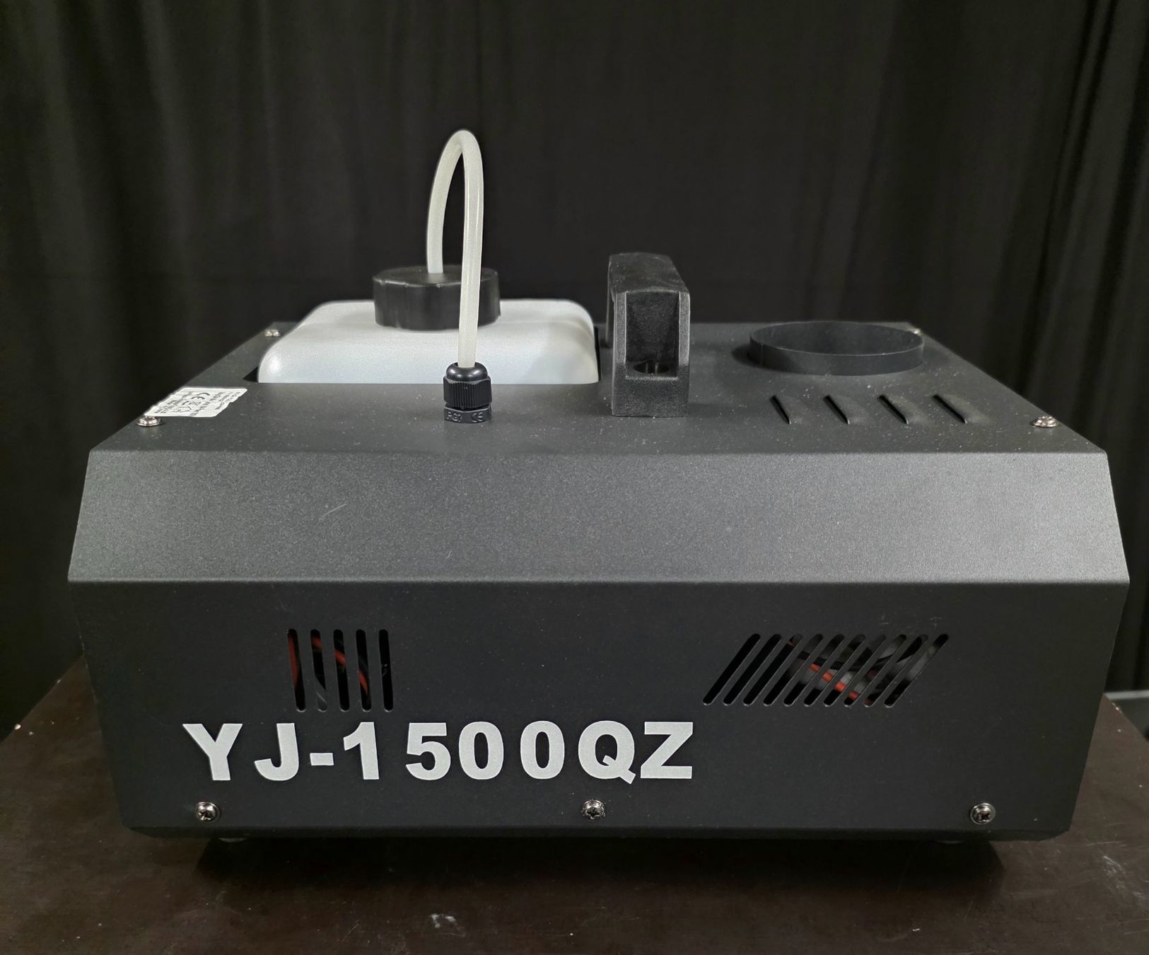Tutte le macchine: Vertikal Nebelmaschine 150W – Usato da Uerkheim venduto da Miky3 2