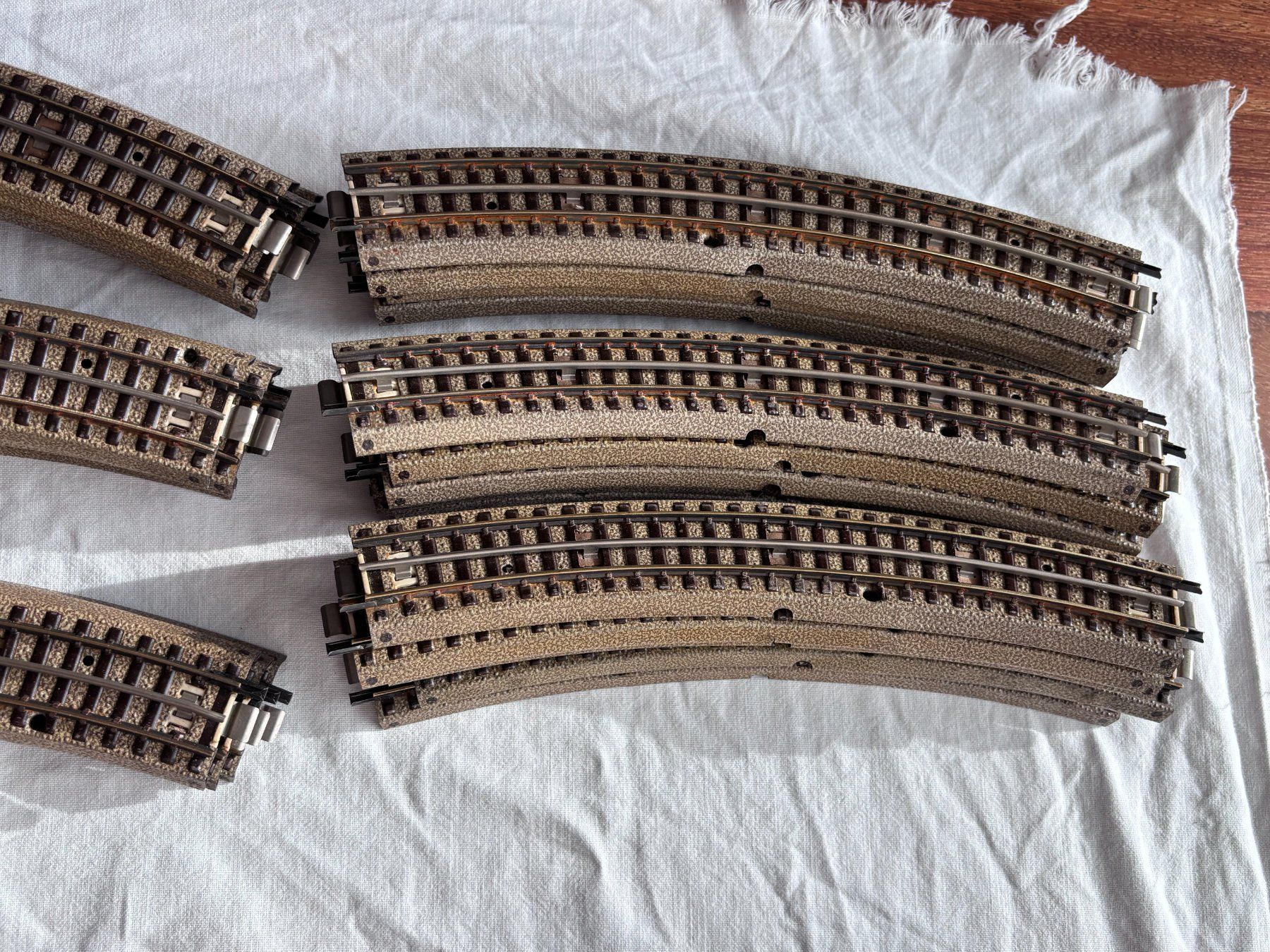 Märklin Modelleisenbahnen: Märklin Geleise – Gebraucht aus Orpund von Shivatiger 1