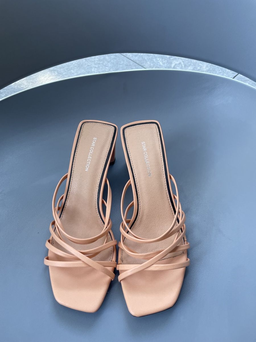 Scarpe da donna: Sandalen lachs – Usato da Zürich venduto da Anushka86 1